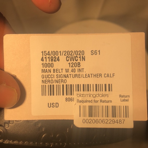Real Gucci belt (NEW) size 40” waist. Bought for $550 at Gucci bloomingsdale - Picture 8 of 8